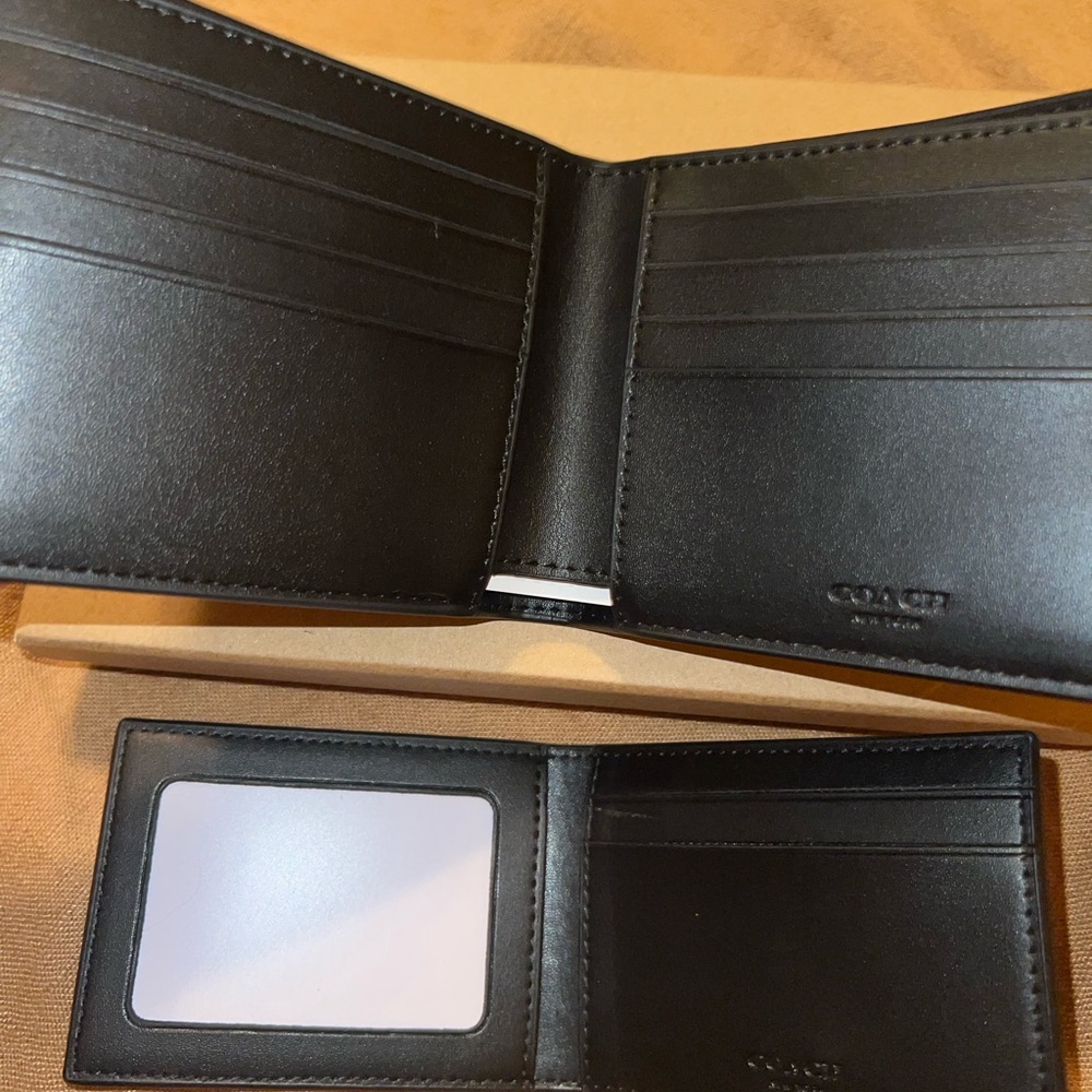 New Coach Men’s Varsity Classic Logo Black Leather Wallet with Expanding Insert - Picture 2 of 4
